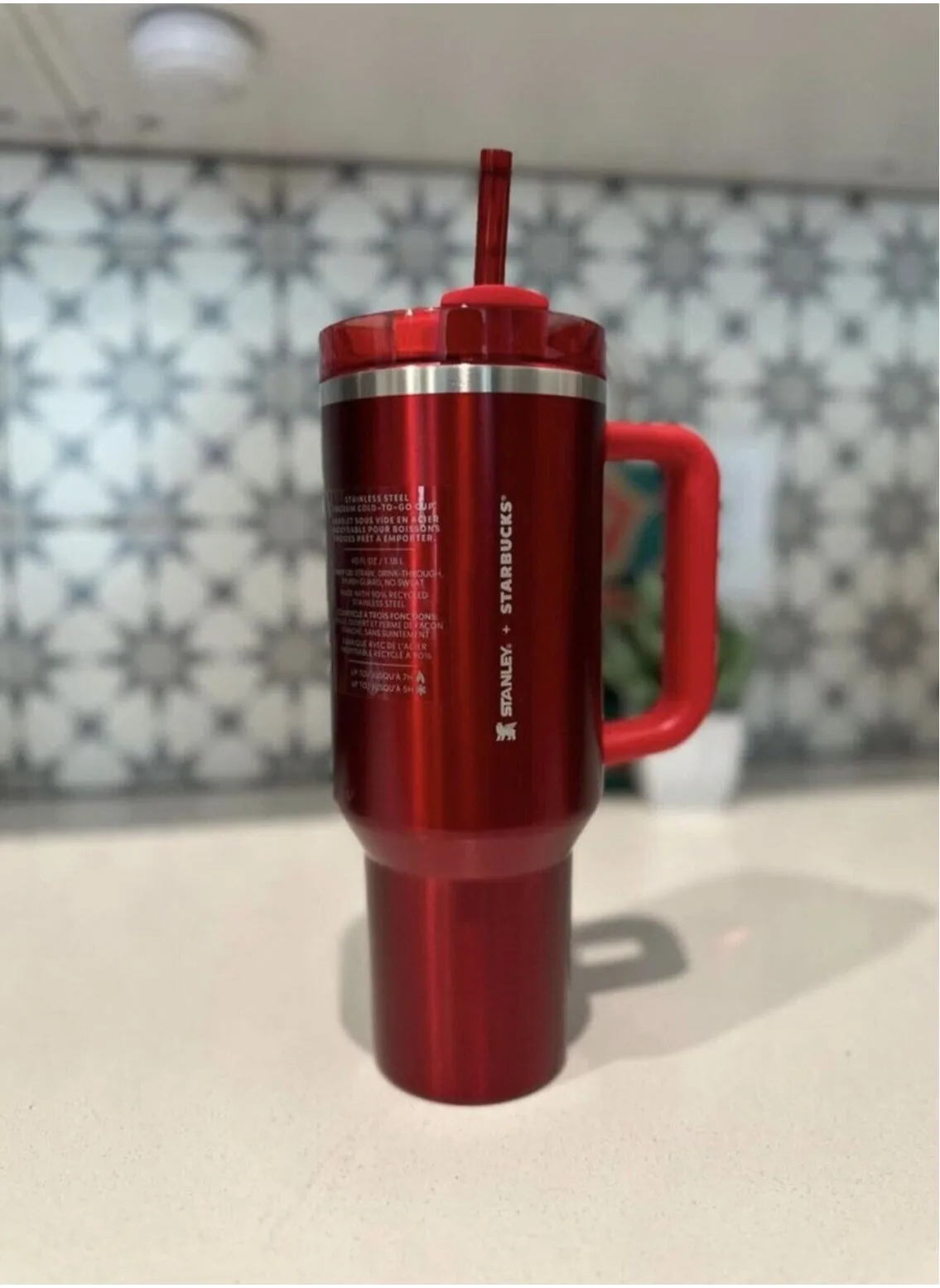 Quencher H2.0 FlowState Stainless Steel Vacuum Insulated Tumbler with Lid and Straw for Water, Iced Tea or Coffee, Smoothie and More, Starbucks Red, 40 oz-2